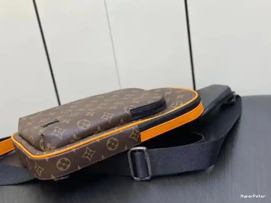 VUITTON AVENUE SLINGBAG LOUIS 0606